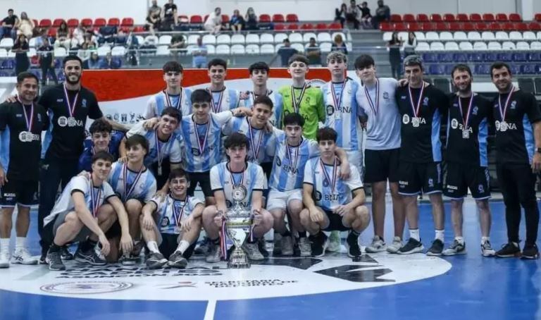 Juan Ignacio Cuello, jugador mendocino, subcampeón con Argentina, en el torneo Centro Sur disputado en Paraguay.