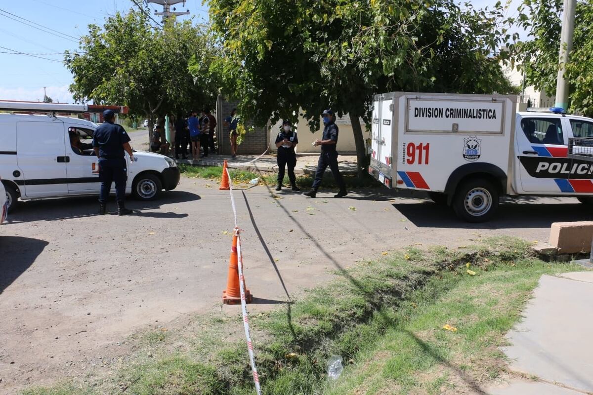 Policías de una comisaría sanjuanina fueron acusados de extraviar un celular de un hombre fallecido