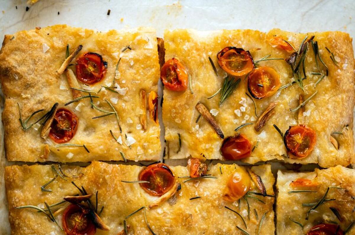 Furor por la focaccia: Paulina Cocina explicó cómo hacer esta pizza que está de moda