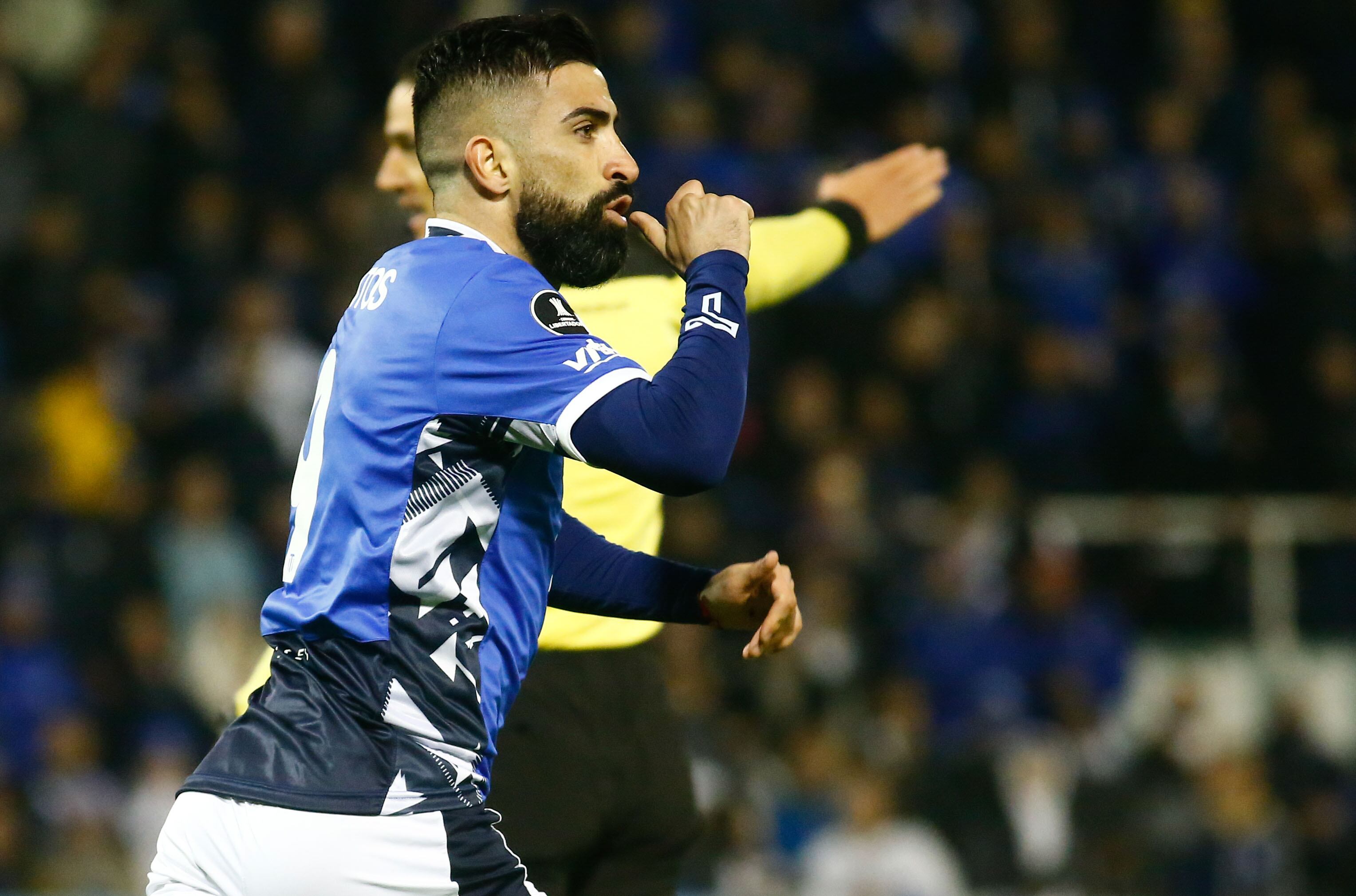 Michael Santos marcó el primer gol de Talleres ante Vélez. (Fotobaires)