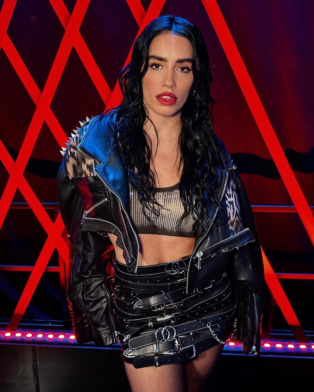 Lali Espósito apostó por un look total black que dejó sin palabras a sus fans
