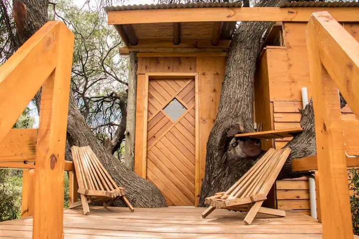 A través de Airbnb, los dueños de la Tiny House alquilan su propiedad como parte de una experiencia natural y diferente.