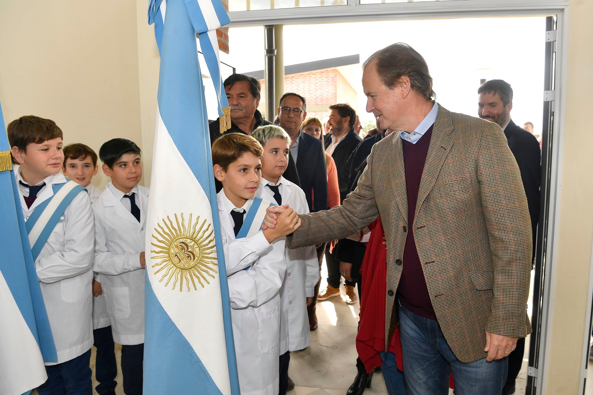 Inauguración de escuela en Carbó