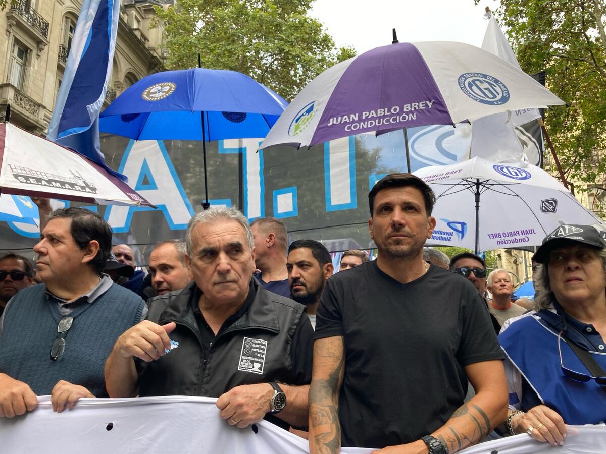 La CGT realiza el tercer paro contra el Gobierno de Milei: “Que se exprese el pueblo trabajador”