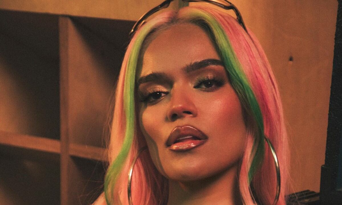 Karol G sorprende con la letra de su nuevo tema “Mi ex tenía razón” y despierta especulaciones entre los fans sobre Anuel