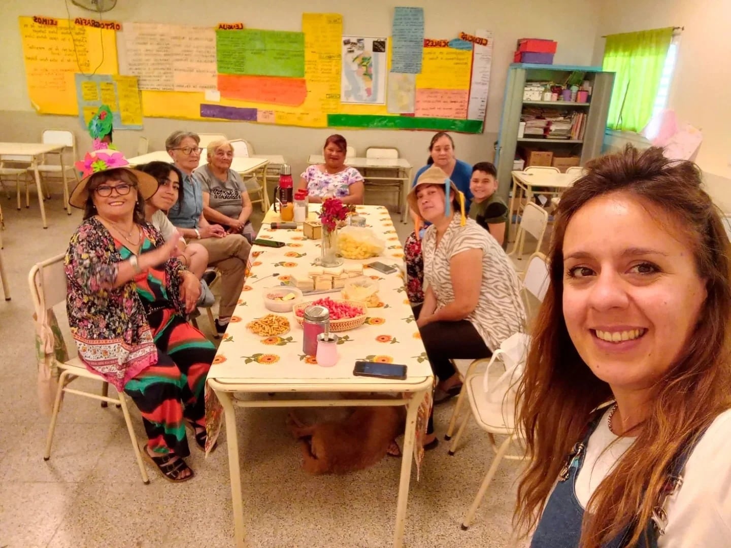 Las cordobesas aprenden a leer y escribir en un colegio de barrio Sacchi.