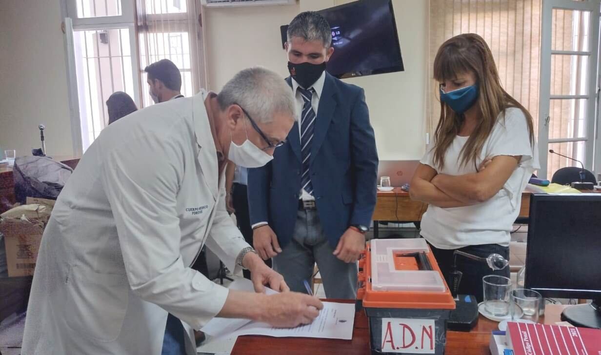 Toma de muestras de ADN a Abel Vázquez