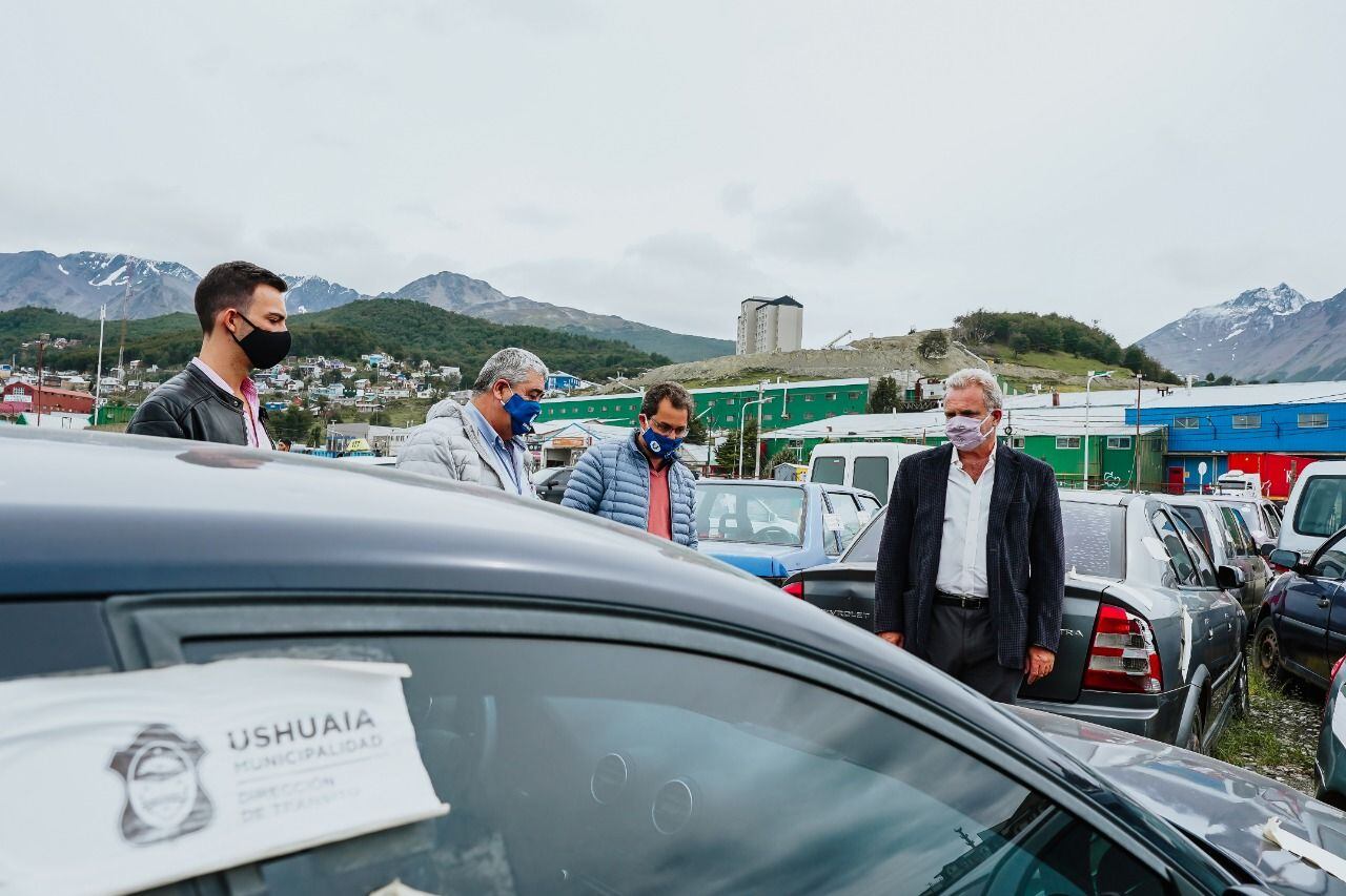 Se recorrió el trabajo que se viene realizando en las playas de incautamiento vehicular de la Municipalidad de Ushuaia.