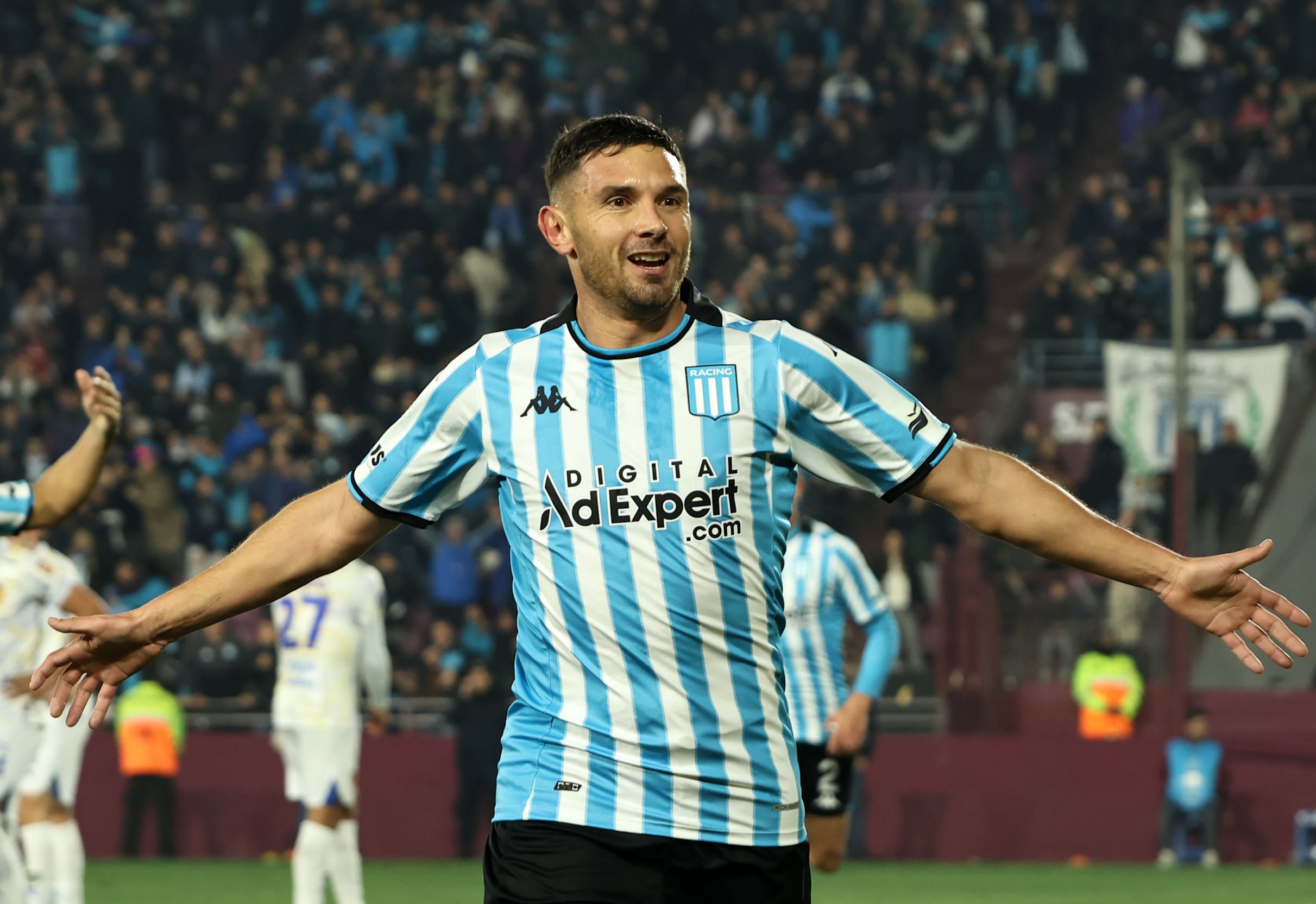 Adrián Maravilla Martínez marcó el primer gol de Racing en el Cilindro ante Sportivo Luqueño de Paraguay. (Fotobaires)