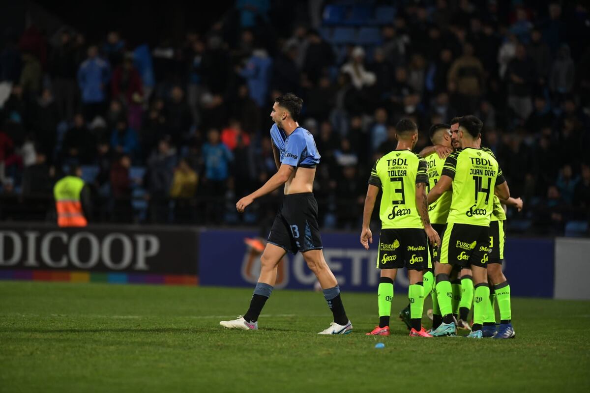Cómo quedó en la tabla y lo que viene para Belgrano después de la derrota ante Barracas Central