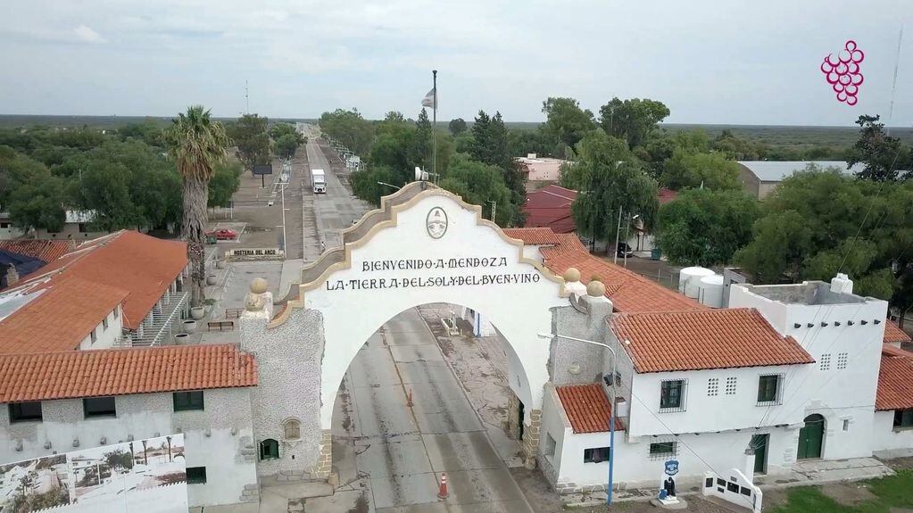 Arco de Desaguadero, ingreso a Mendoza.