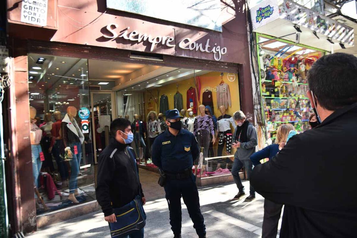 Restricciones en Córdoba: proponen eximición de impuestos y descuentos en Epec para comerciantes