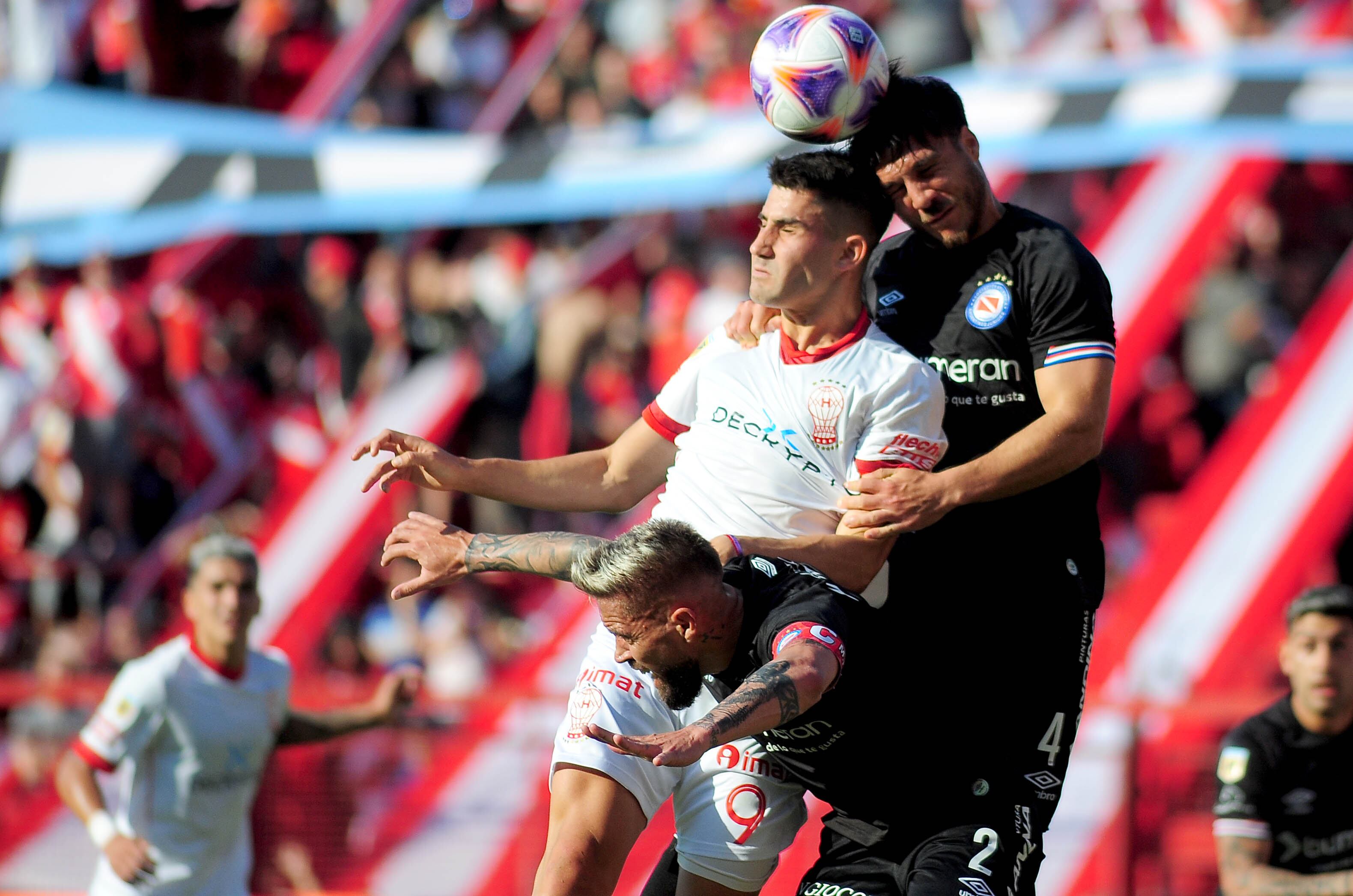 Hubo igualdad en La Paternal entre los equipos de Davobe y Milito.