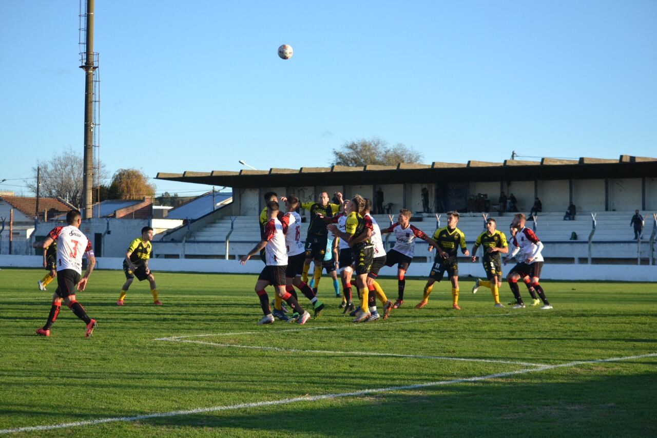 Santamarina perdió como local ante Defensores de Belgrano