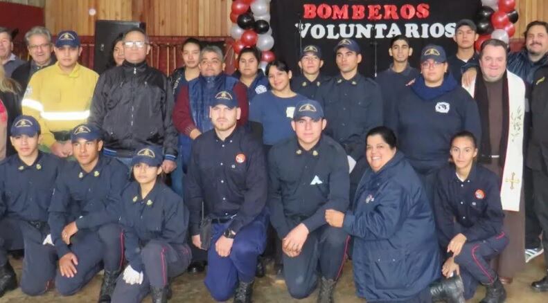 Los Bomberos Voluntarios de Puerto Libertad festejaron su día.