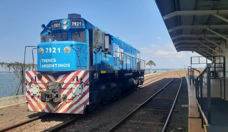 Retorna el servicio del tren Urquiza Cargas entre Argentina y Paraguay.