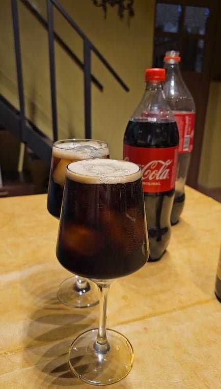 Le agregó whisky al fernet con coca y fue viral en TikTok: “Al otro día no tenés resaca”