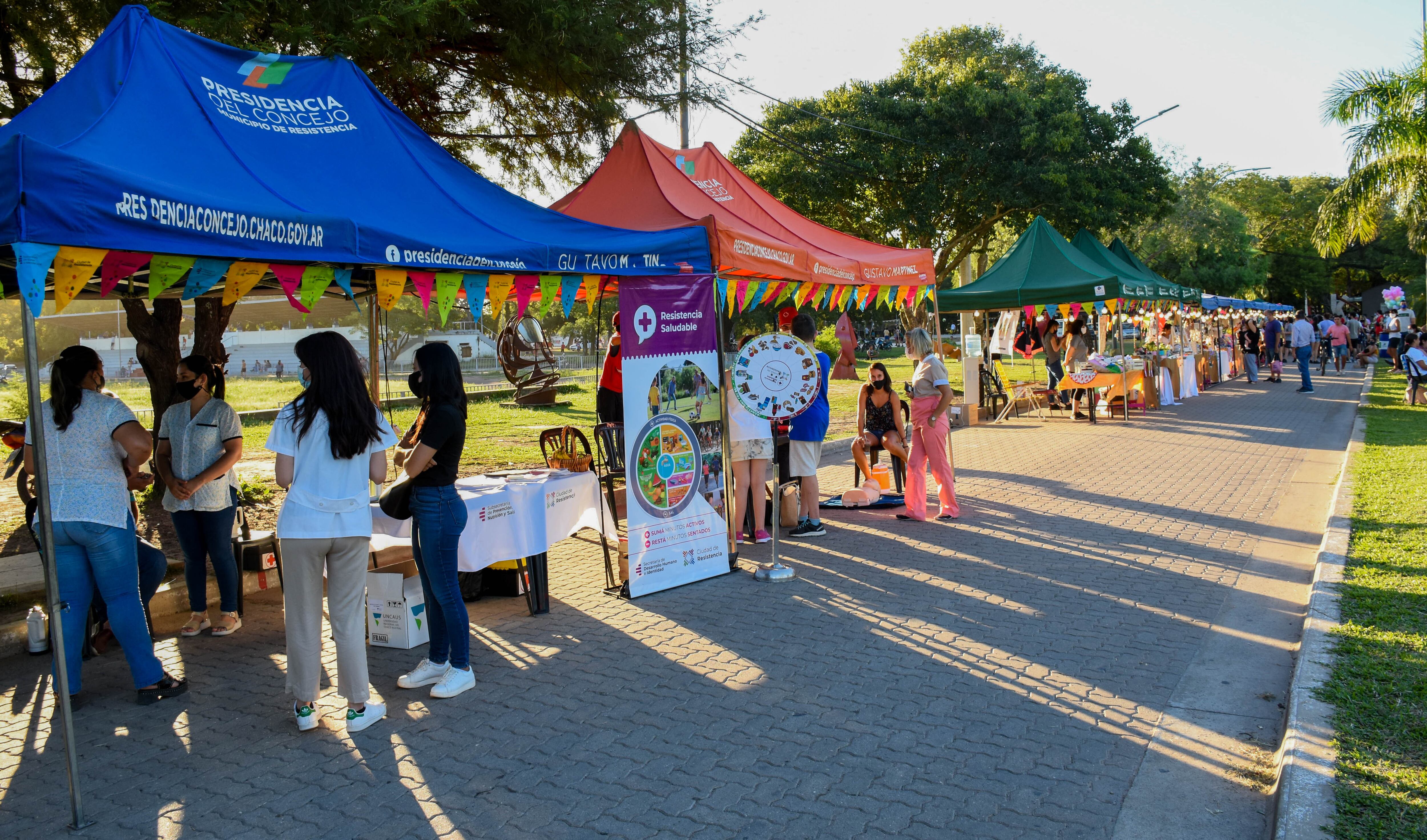 Habrá ferias de emprendedores y comidas en la Laguna Francia.