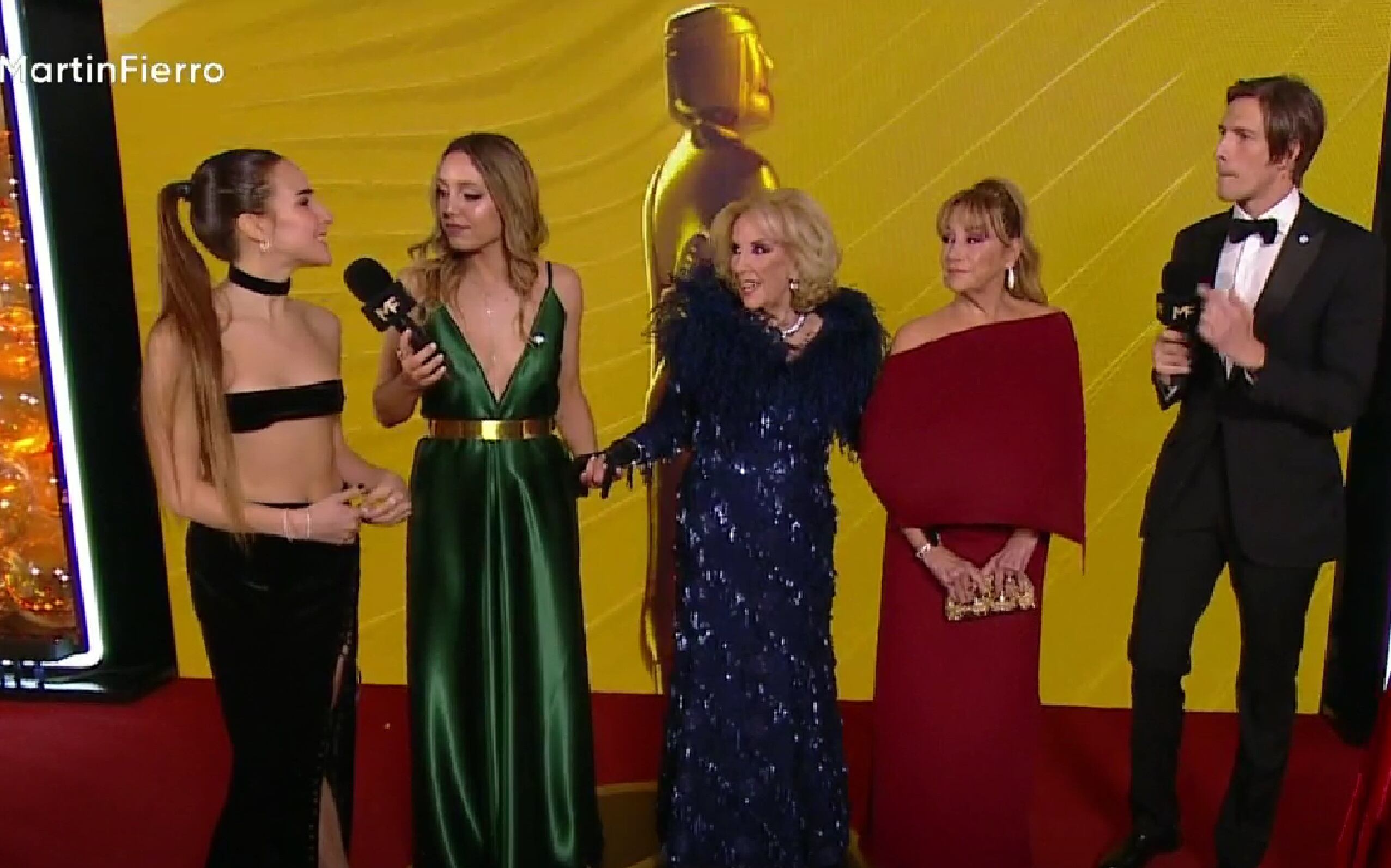 Mirtha, Marcela, Juana y Ámbar en los Martín Fierro. (Captura Telefe)