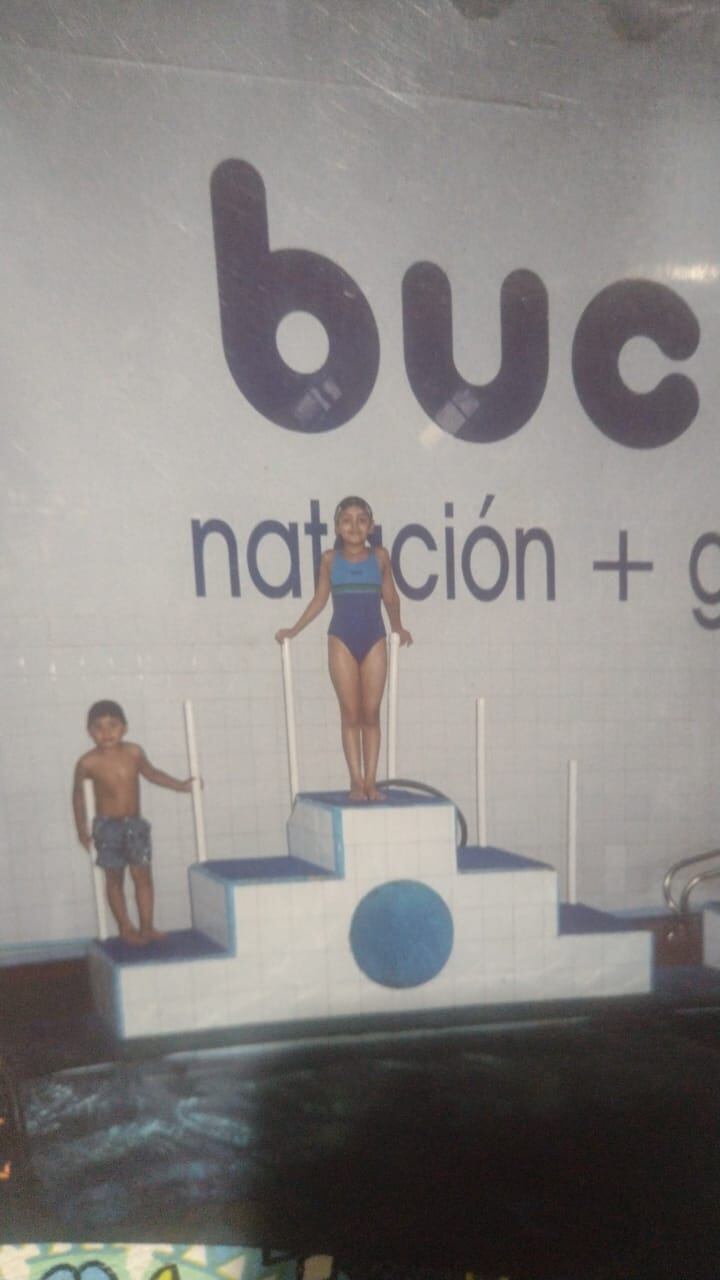 La joven practica natación desde los 3 años.