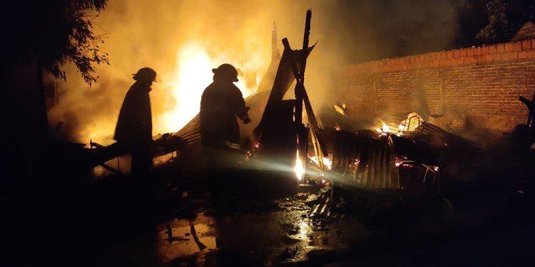 Posadas: violento ocasionó el incendio de su vivienda.