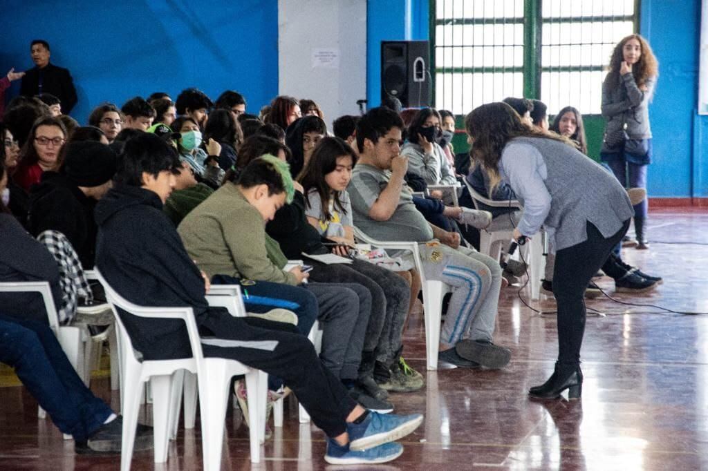 Más de 500 estudiantes participaron del primer taller de “Postvención del Suicidio”