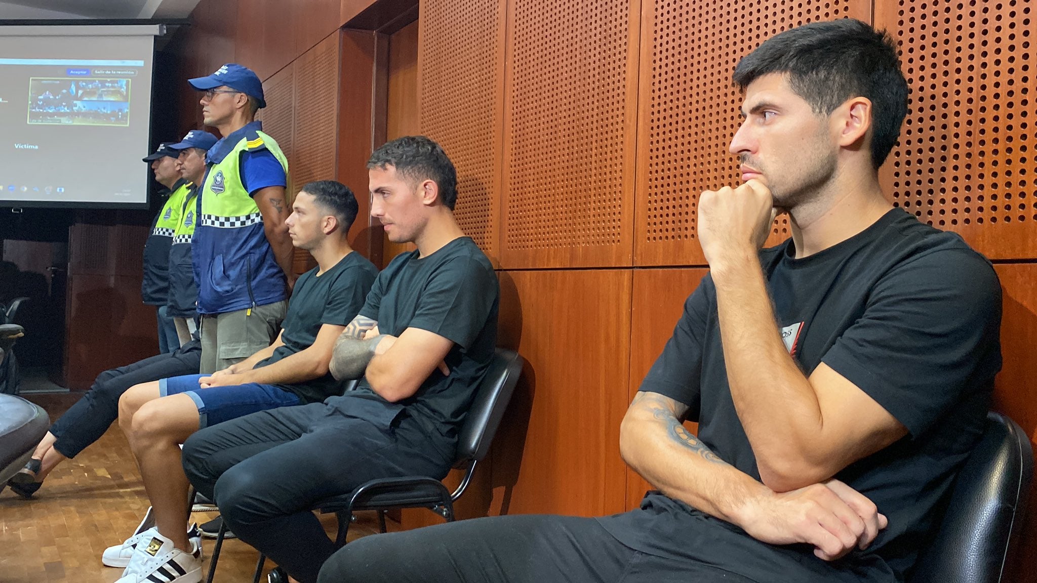 Los jugadores durante la audiencia en Tucumán.