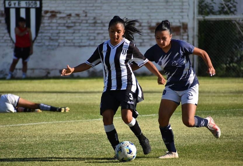 Gimnasia goleó en semifinal a Las Pumas y jugarán la final contra Independiente Rivadavia. Clásico.