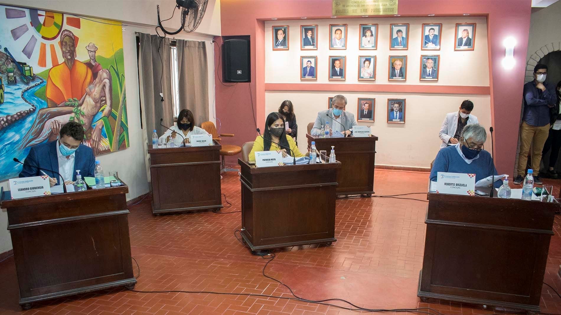 El Concejo Deliberante San Salvador de Jujuy sesionó este jueves y aprobó aumentos en las tarifas del transporte urbano.