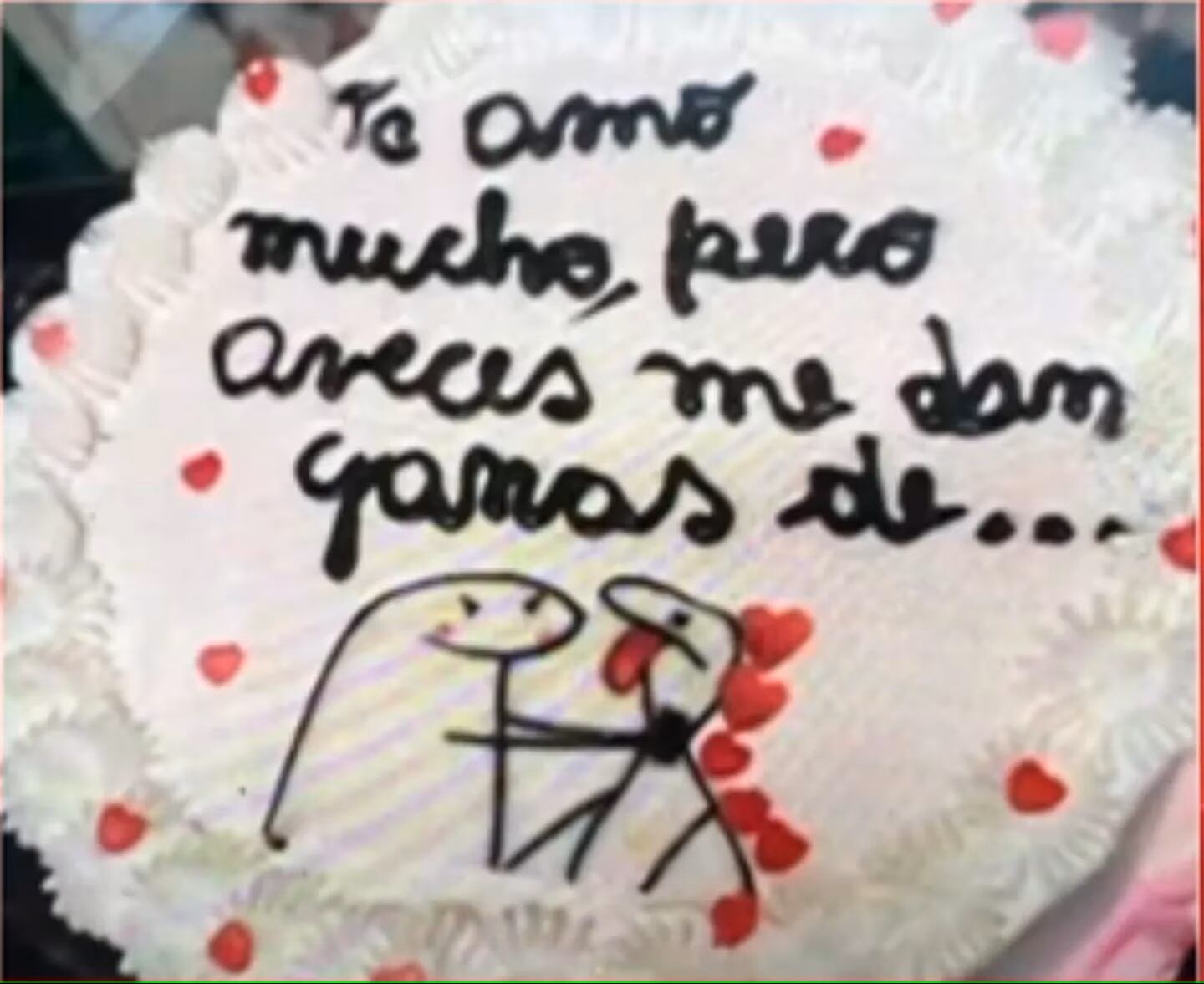 La tétrica torta que le había regalado el asesino.