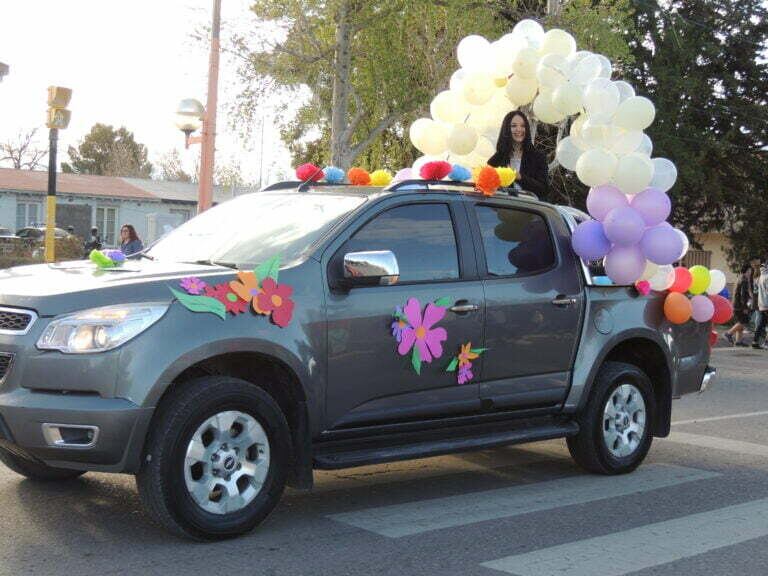 Los estudiantes realizaron un gran festejo en Malargüe y coronaron a su nueva reina: Julieta Priscila Rousseau.