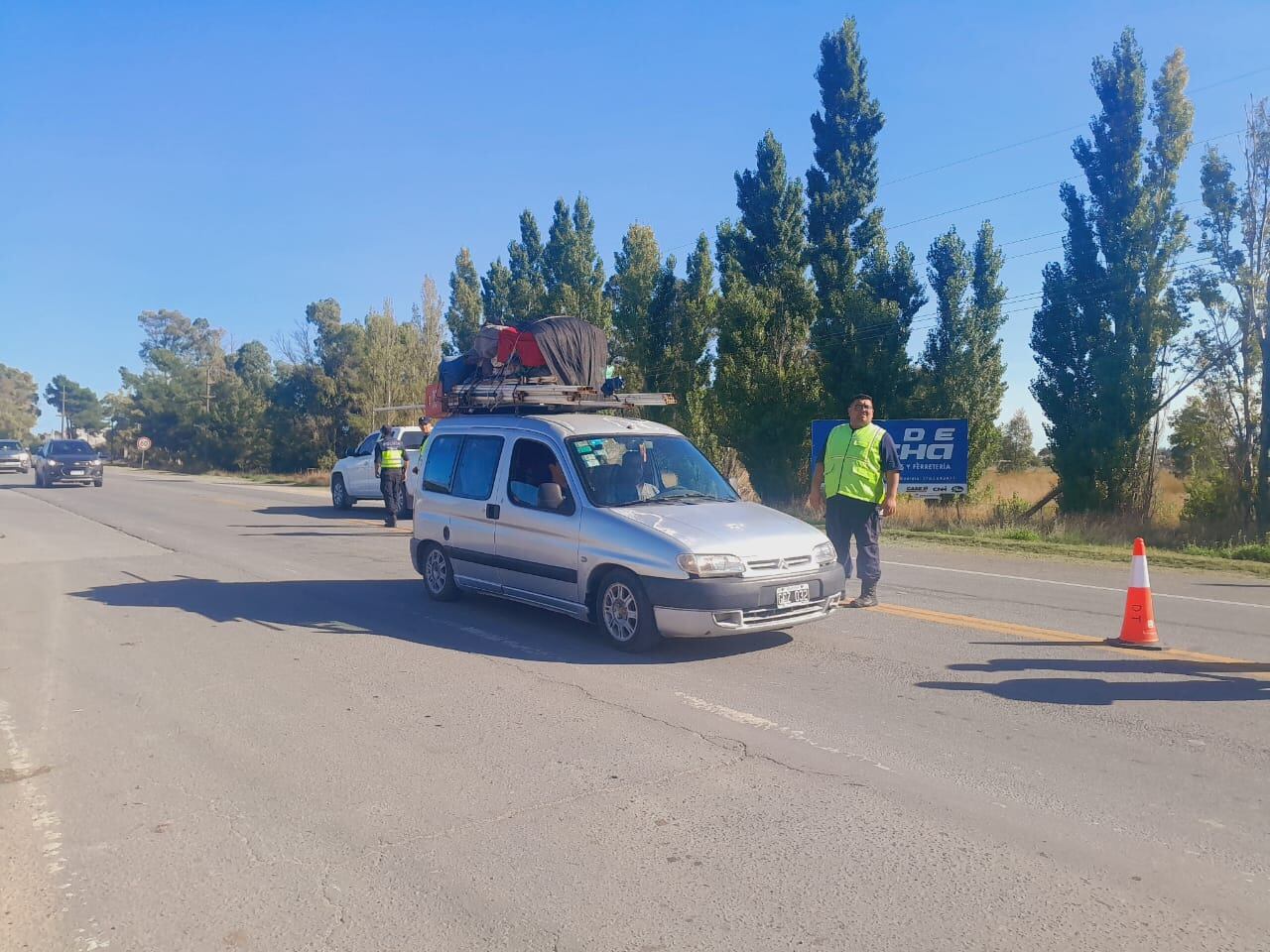 Rumbo a las 24 Horas de la Corvina Negra cientos de autos viajan hacia Claromecó