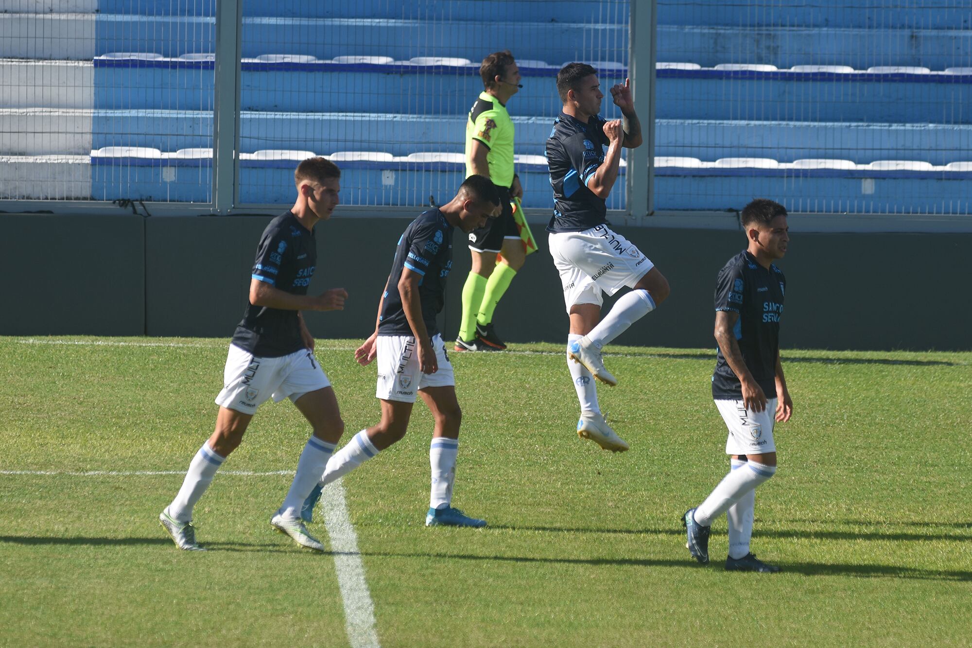 Bieler celebra la apertura del marcador 