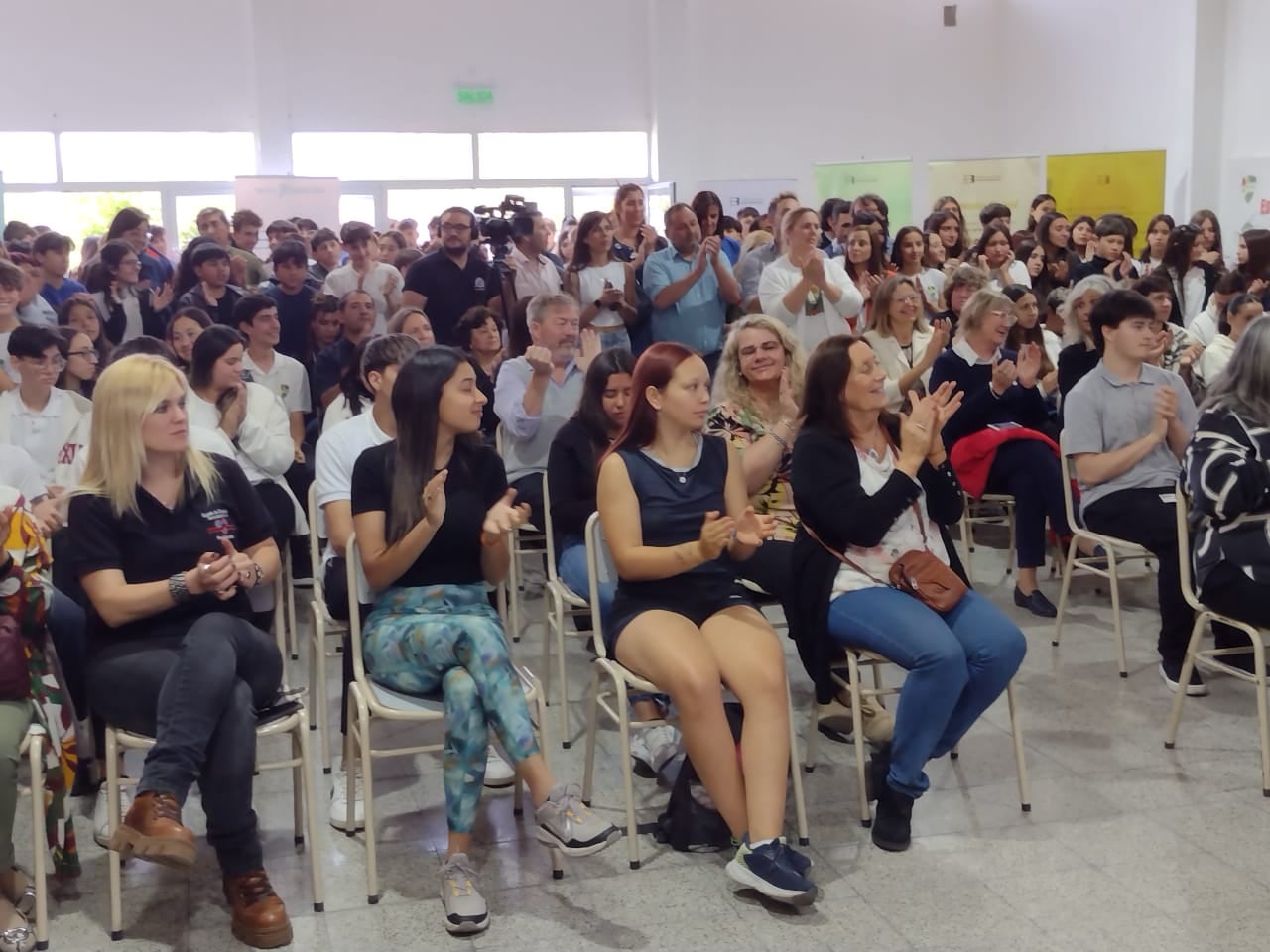 con la presencia de Alberto Sileoni, quedó inaugurado el edificio de la Escuela Secundaria Nº 9