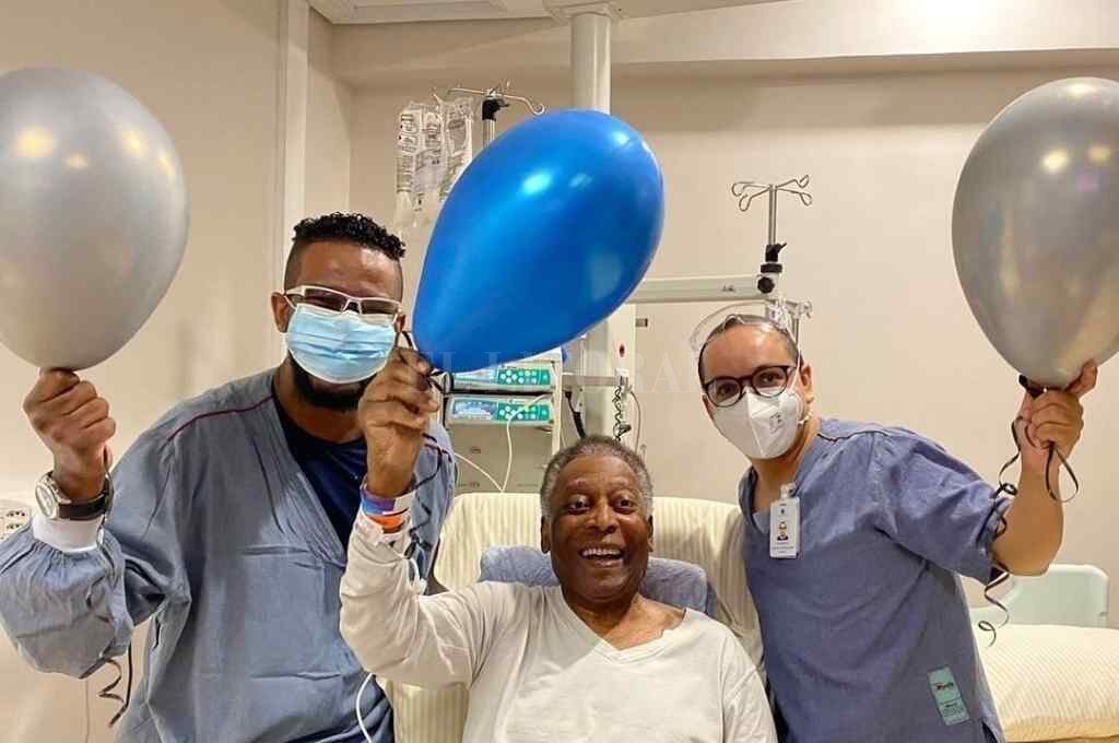 Pelé desde el hospital Albert Einstein.