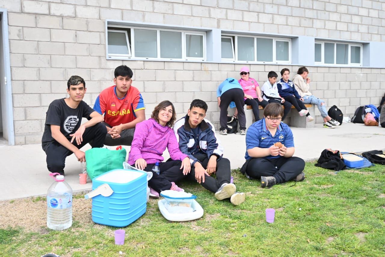 Juegos Bonaerenses Adaptados: el atletismo tuvo su etapa regional en el Polideportivo Municipal