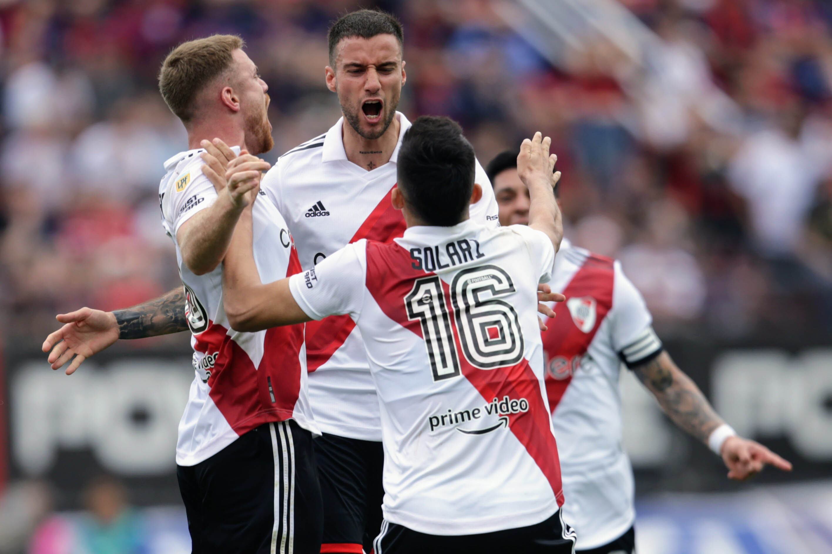 River festeja el tanto de Mammana en el clásico con San Lorenzo por la fecha 20 de la Liga Profesional. (Fotobaires)