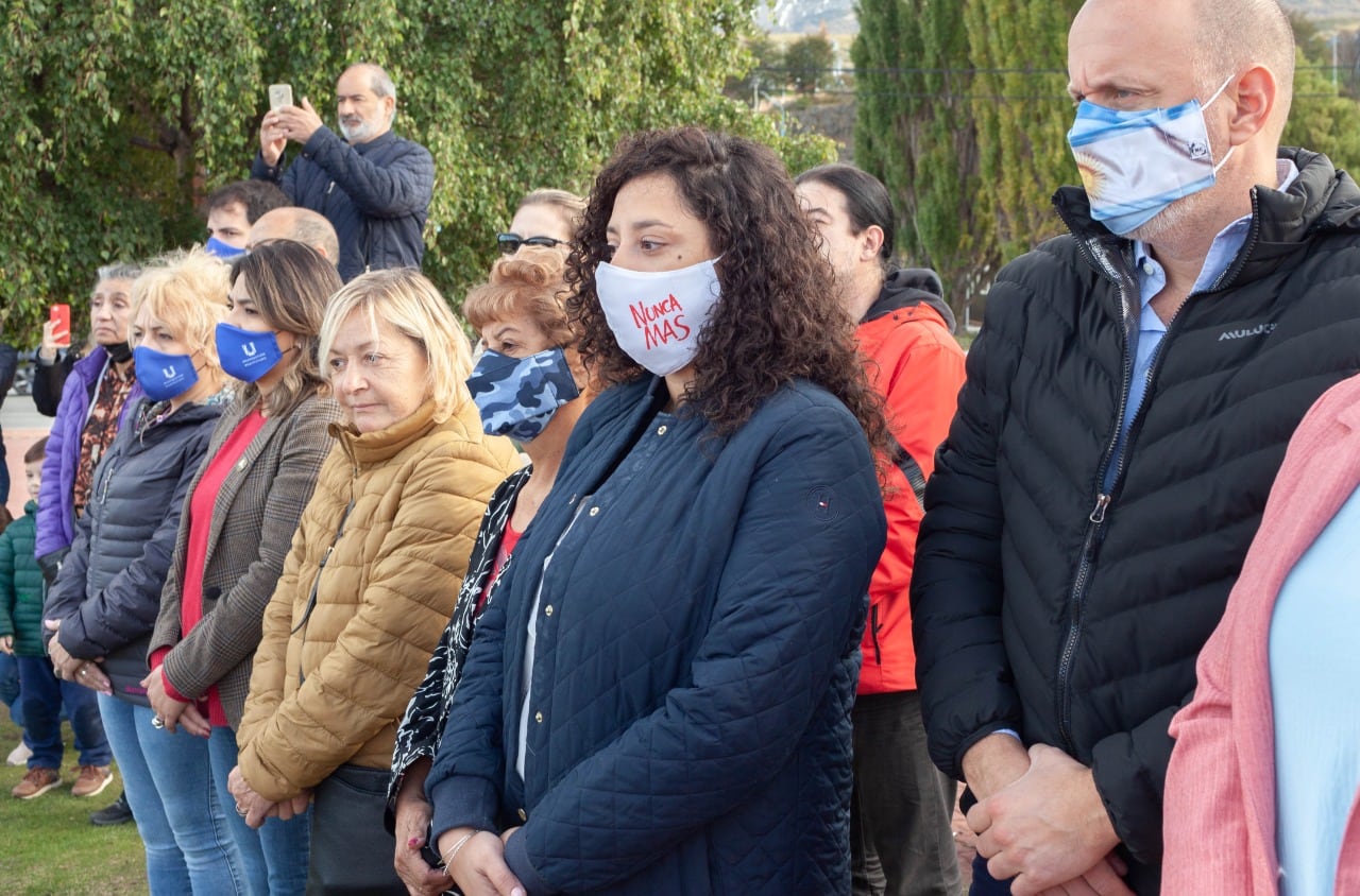 El acto se realizó en la Plaza de la Memoria de la ciudad de Ushuaia.