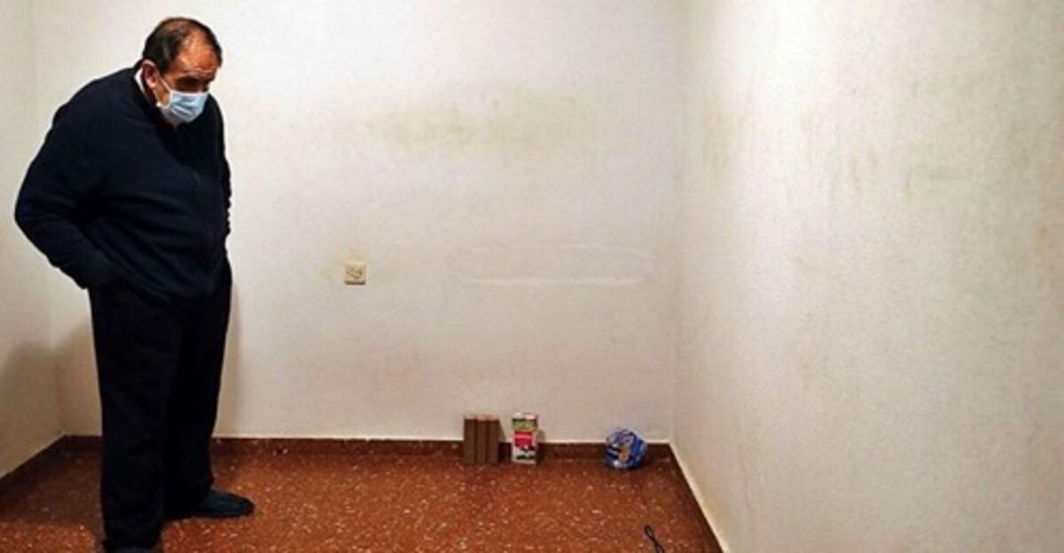 Un hombre vendió hasta los muebles de su casa para sobrevivir a la crisis por la pandemia