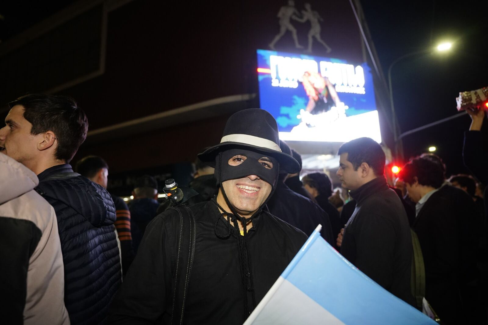 Previa de Milei en el Luna Park (Clarín)