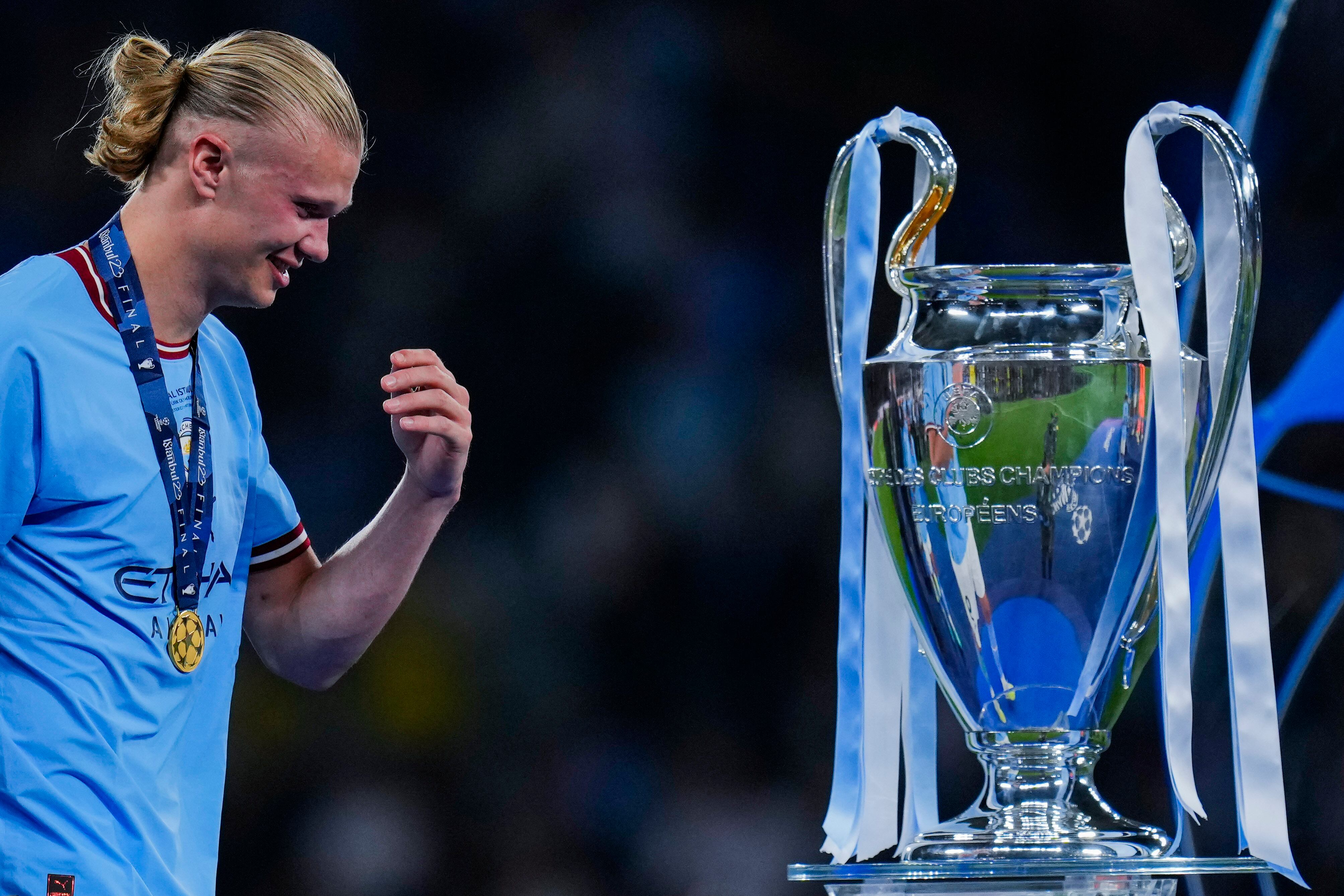 Erling Haaland, el gigante noruego que no se cansa de hacer goles. Foto: AP/Manu Fernández.