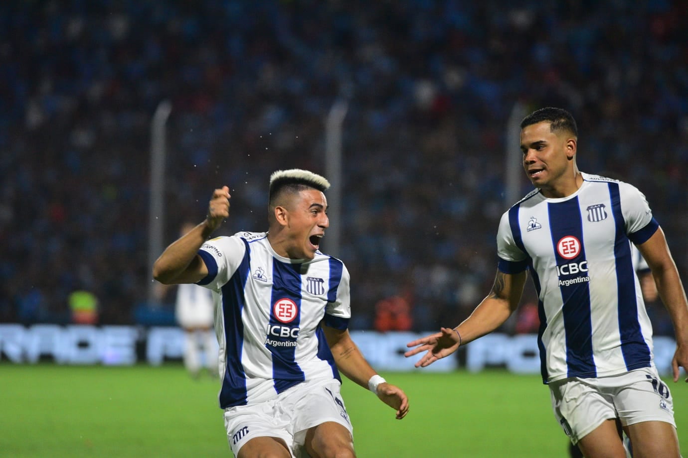 Alejandro Martínez marcó el 2-2 parcial de Talleres ante Belgrano en el Gigante de Alberdi. (La Voz)