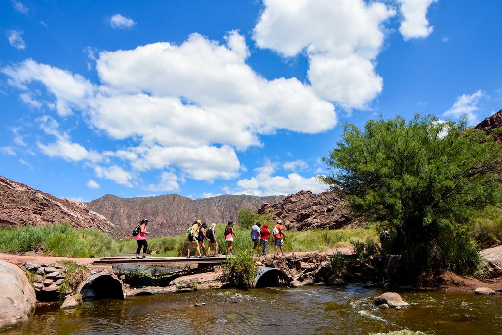 Practicar trekking en las bellezas naturales de San Juan, otra de las actividades programadas.