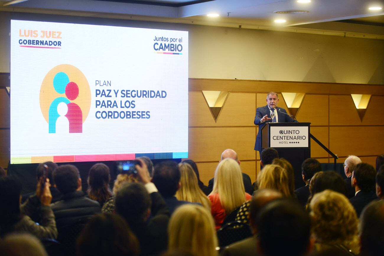 Luis Juez, candidato a Gobernador de Córdoba, presenta sus propuestas de campaña en el hotel Quinto Centenario.