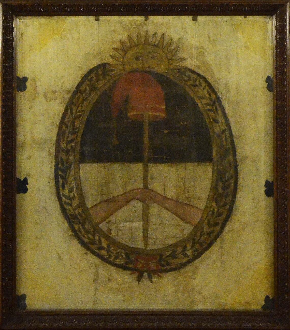 La Bandera Nacional de la Libertad Civil data de 1813 y se conserva en Jujuy. Una réplica de este paño original que se venía exhibiendo desde iniciados los trabajos de restauración, estará en exposición en el Salón de la Bandera de la Casa de Gobierno.