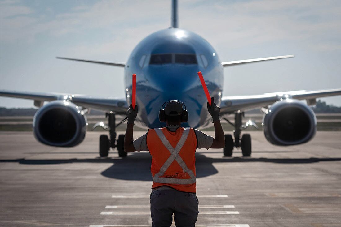 Hay una fuerte caída en la cantidad de aerolíneas que operan en la Argentina. 