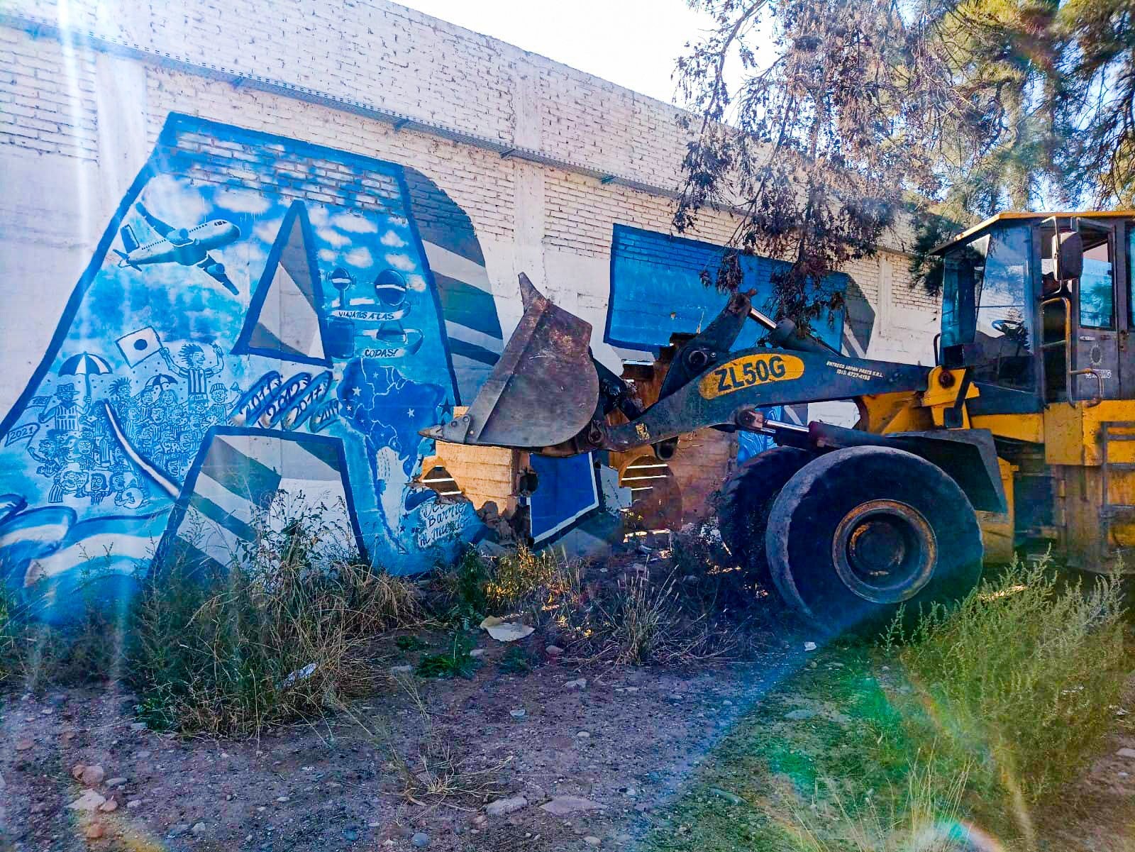 Comenzaron los trabajos para modernizar el estadio Feliciano Gambarte.