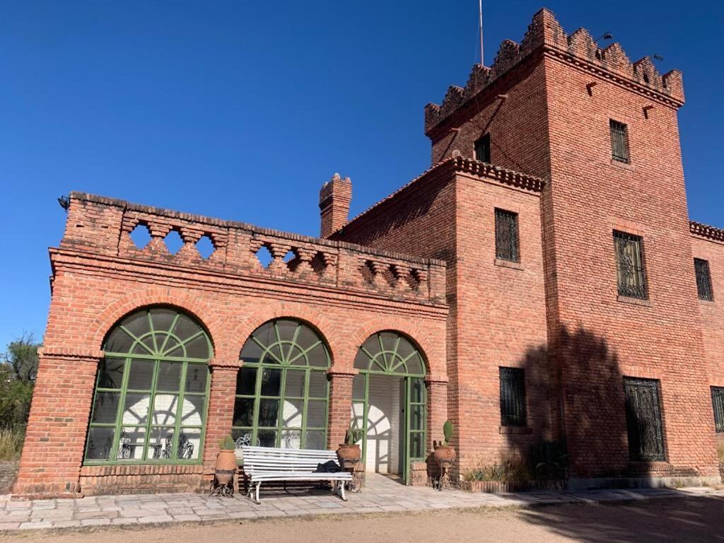 Castillo de Furt, frente al lago San Roque.