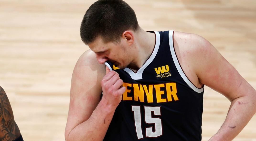 Nikola Jokic: "Me siento mal. Fue una jugada estúpida" (AP / Archivo)