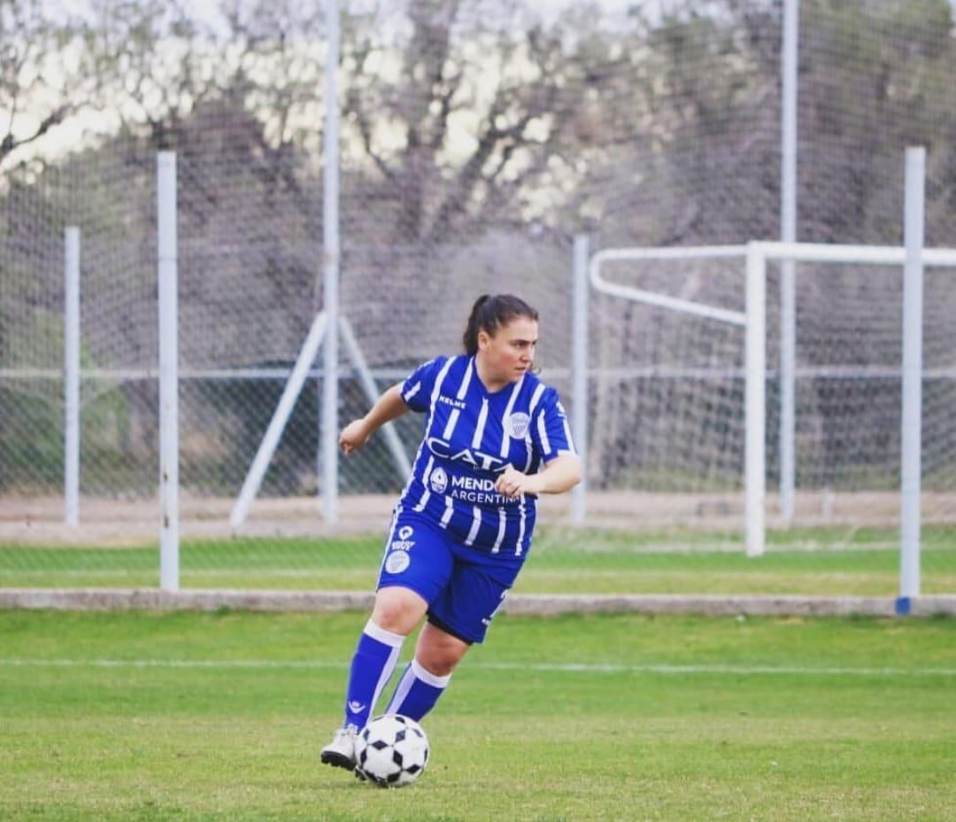 Florencia Ogara, la futbolista mendocina que va a jugar a Italia.